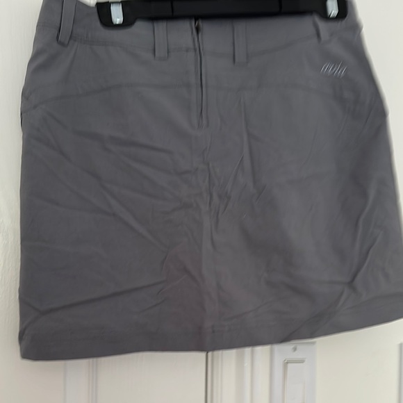 Chic Gray Skort - Picture 4 of 4